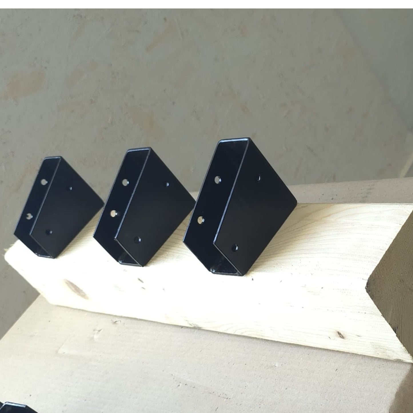 Suport metalic pentru grindă lemn intermediara tip U "Saddle" – 100x50x3 mm