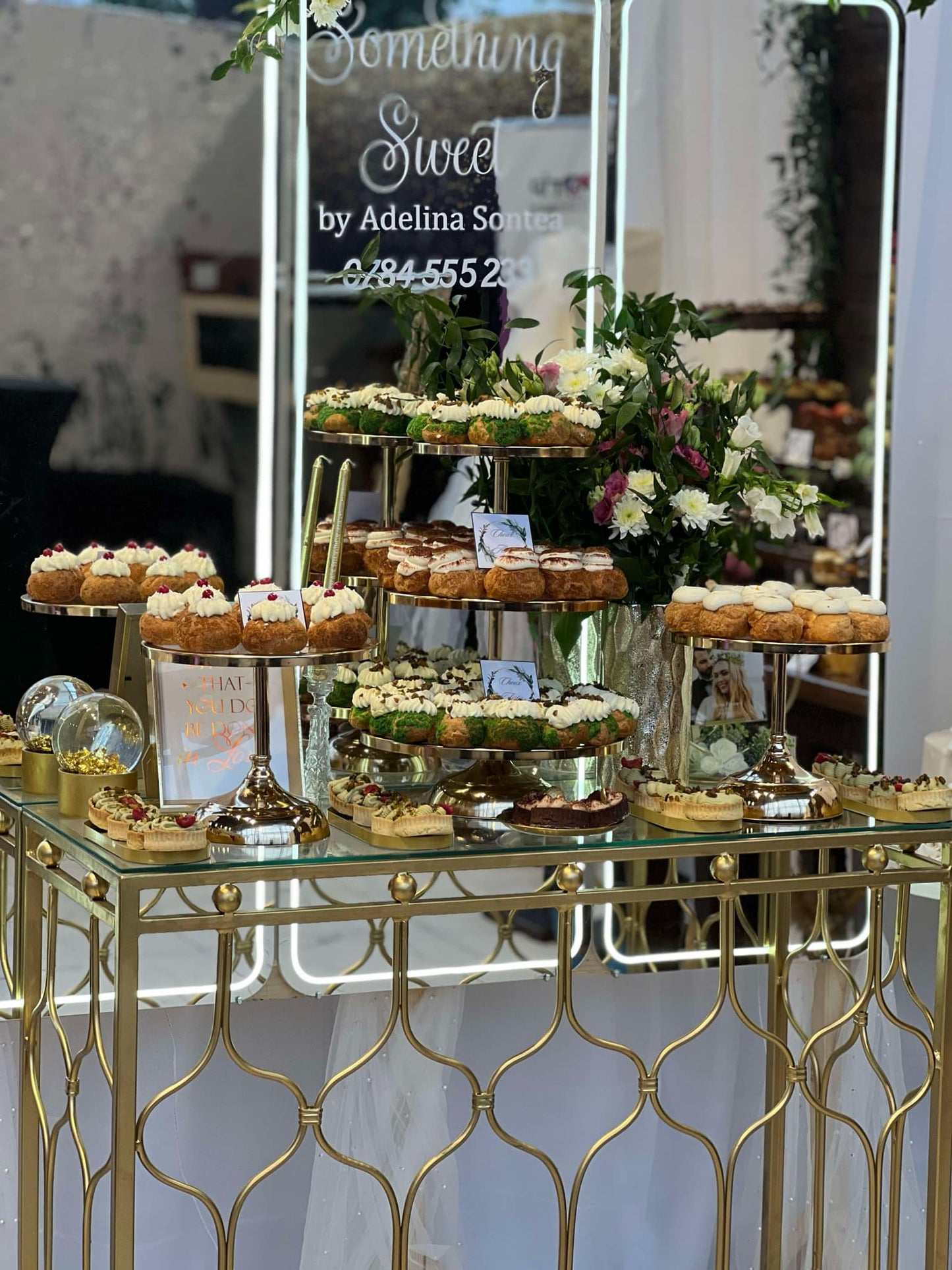Consola aurie din metal - Masa candy bar